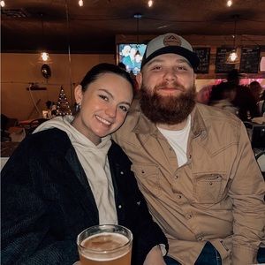 Meet your Posher, Clary